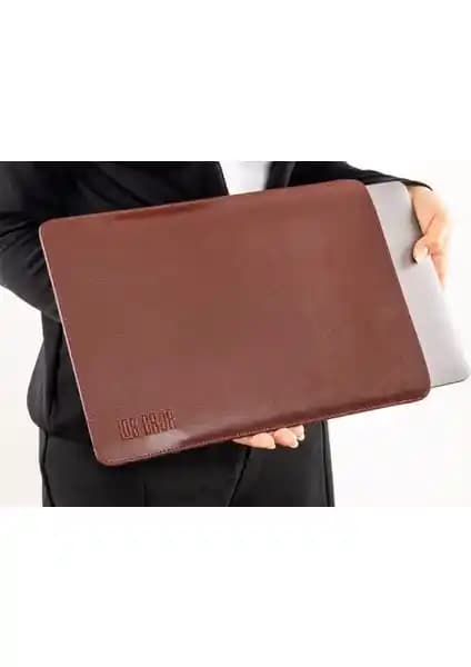 Los Caja 13 İnç Laptop Kılıfı: Şık ve Dayanıklı Vegan Deri Koruma Çözümü