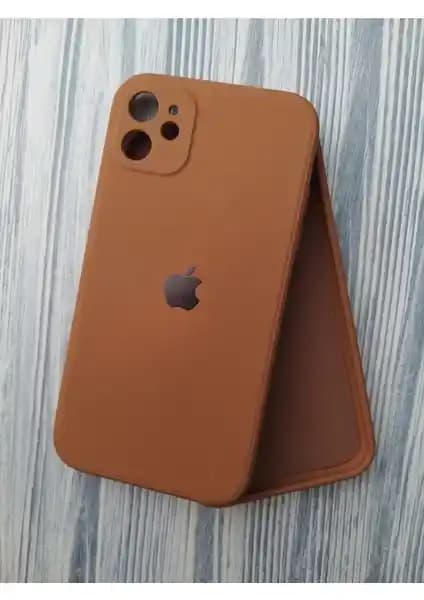 iPhone 11 için en iyi kılıf karşılaştırması Gritty logolu ve Pirok Store modelleri