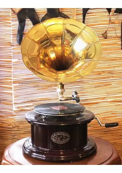 Otantik Çarşı Yuvarlak Gramofon: Vintage Tasarım ve Otantik Müzik Deneyimi