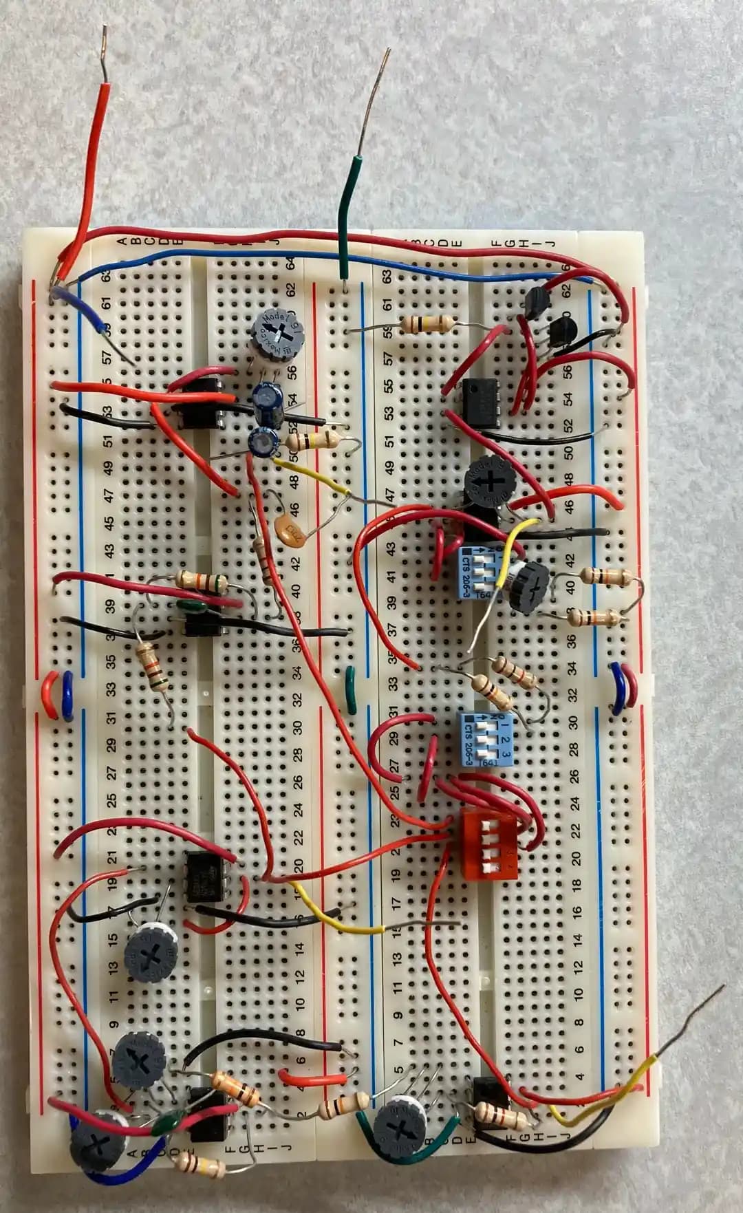 Elektrik Mühendisliği Öğrencileri İçin Analog Fonksiyon Jeneratörü Tasarımı ve Uygulaması