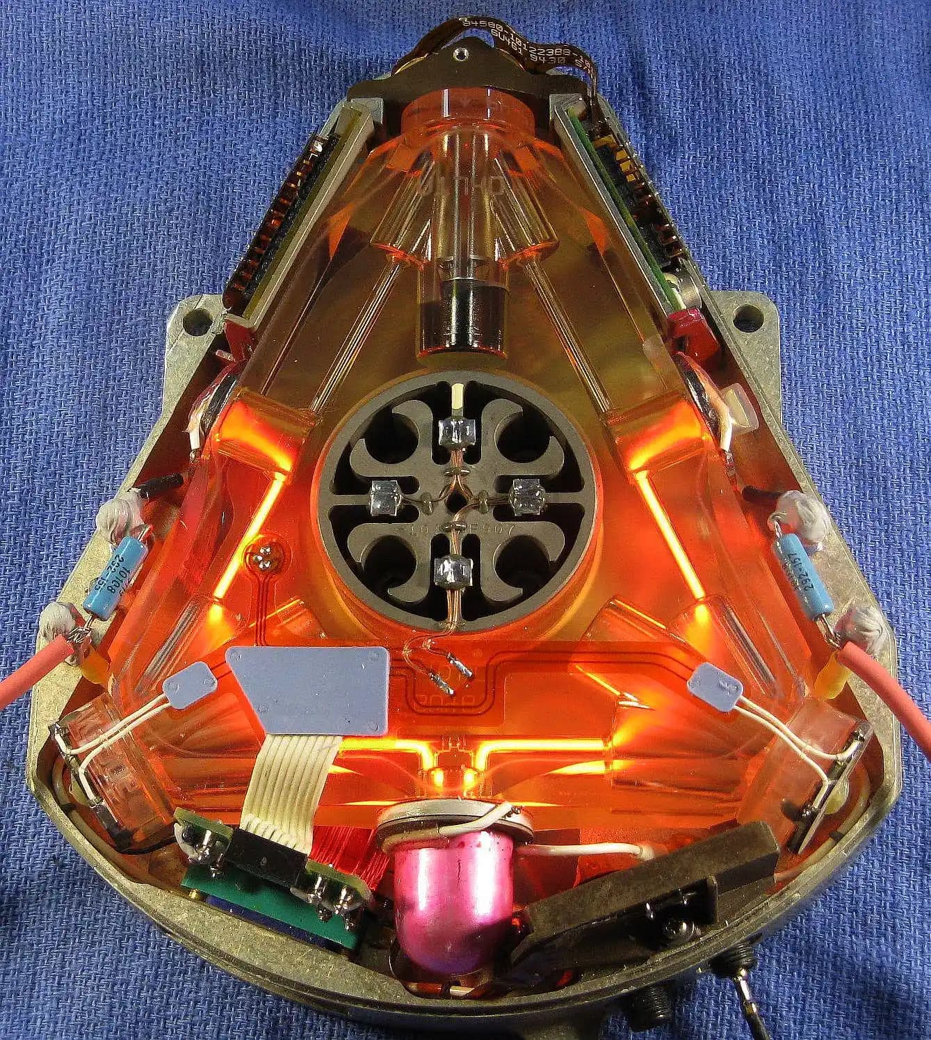 Halkalı Lazer Jiroskop: Navigasyonda Hassasiyet ve Teknolojik Gelişim