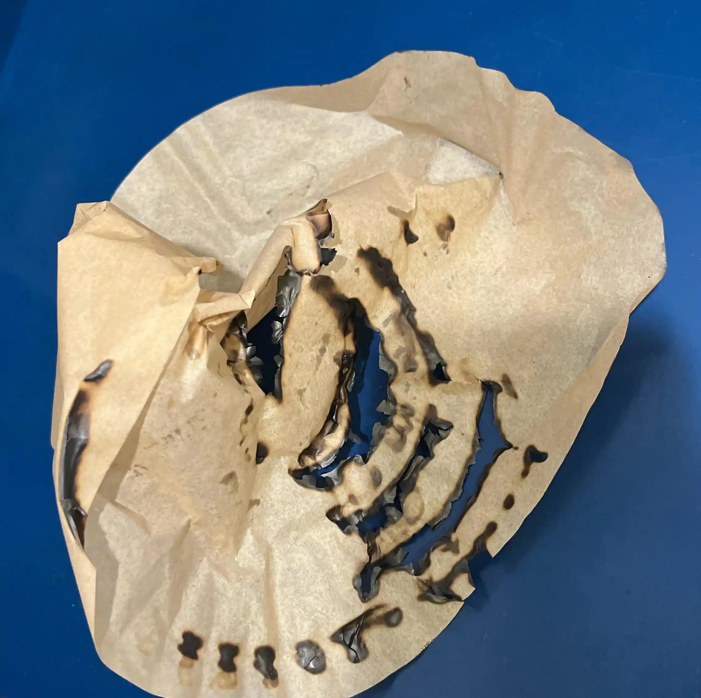 Airfryer'da Kağıt Malzeme Kullanımının Riskleri ve Güvenli Uygulama Yöntemleri