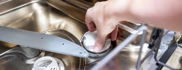 Bulaşık Makinesi Tuzu ve Su Yumuşatıcı Tuzu Arasındaki Temel Farklar ve Kullanım Önerileri