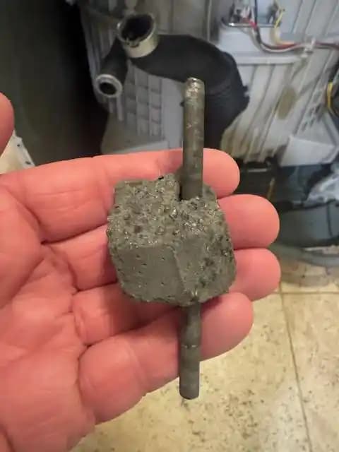 Çamaşır Makinesi Beton Ağırlık Blokları ve Kırılma Nedenleri ile Sonuçları