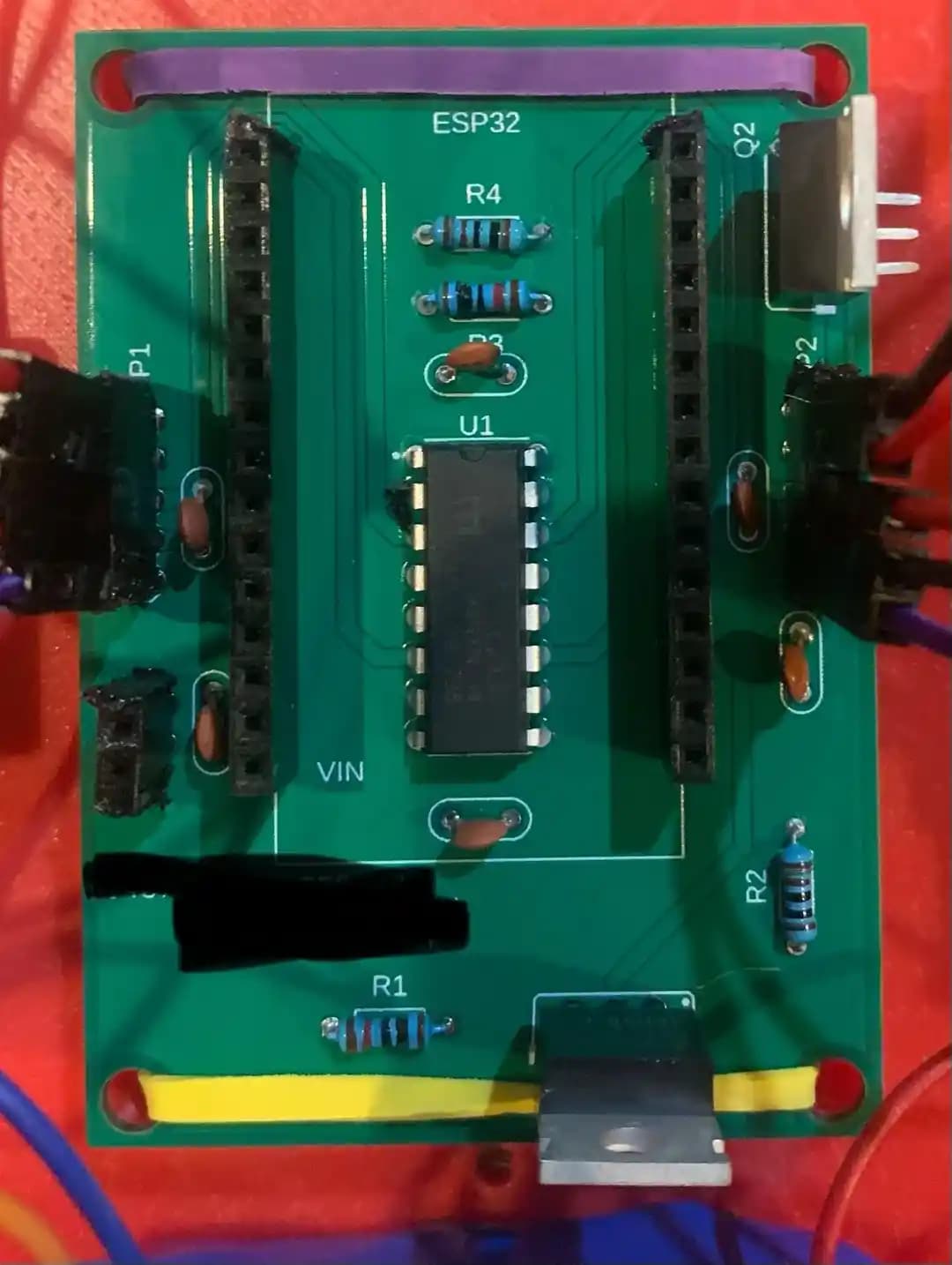 İlk PCB Tasarımı ve Lehimleme Deneyimleri: THT ve SMT Teknolojilerinin Karşılaştırılması