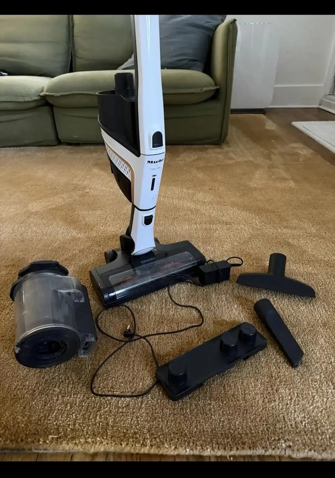 Miele Triflex HX1 Kablosuz Süpürge: Performans, Fiyat ve Bakım Özellikleri