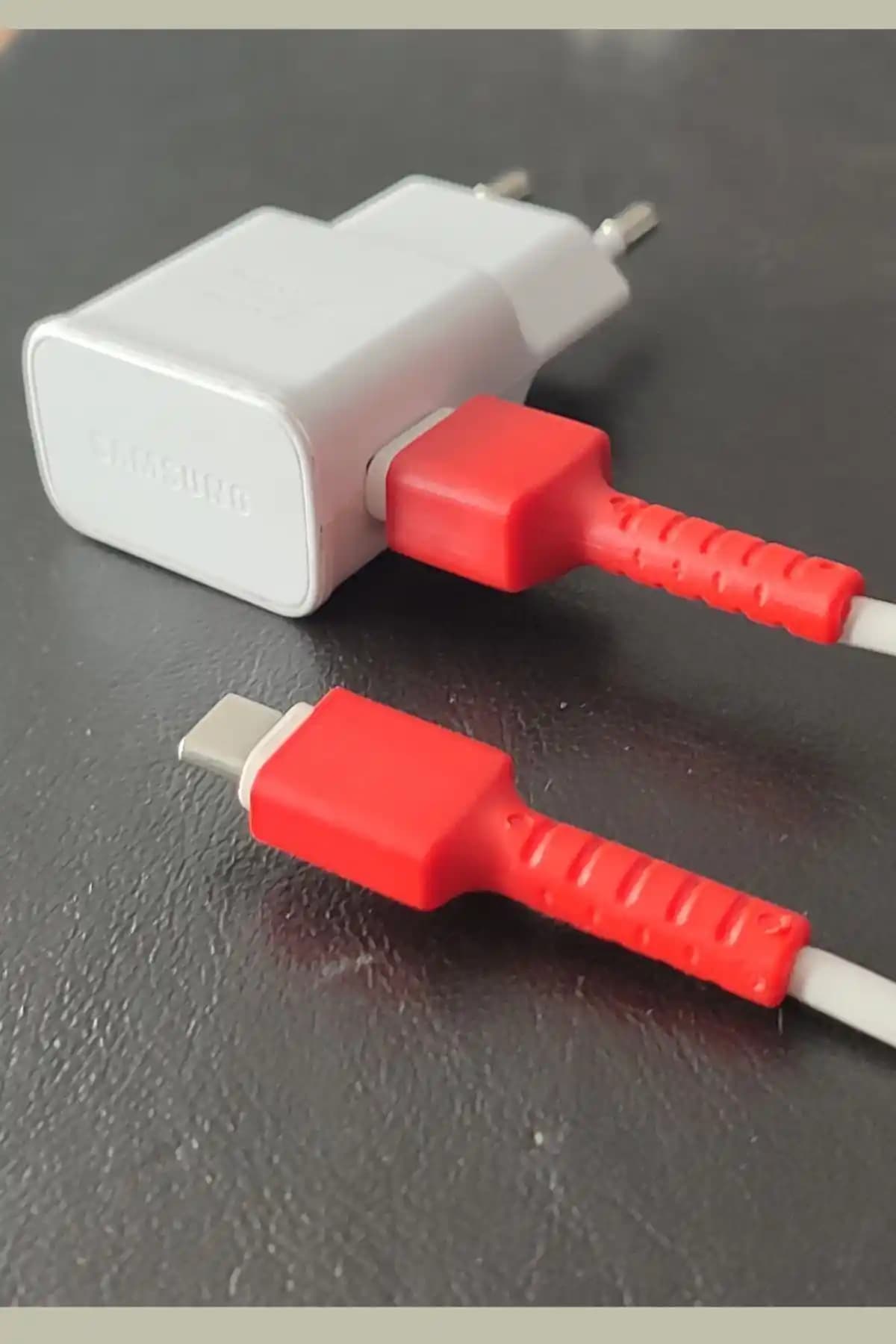 3GEN CASE Kablo Ucu Koruyucu: Dayanıklı ve Estetik Çözümle Kablo Ömrünü Uzatın