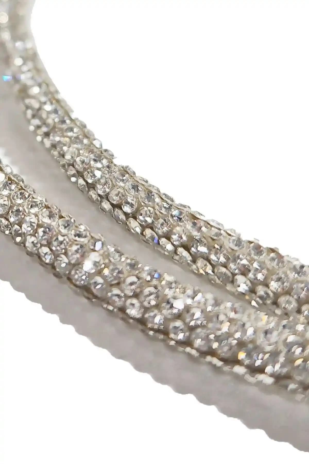 KARANER Ipli Taşlı Telefon Boyun Askısı: Şık ve Dayanıklı iPhone 11 Aksesuarı