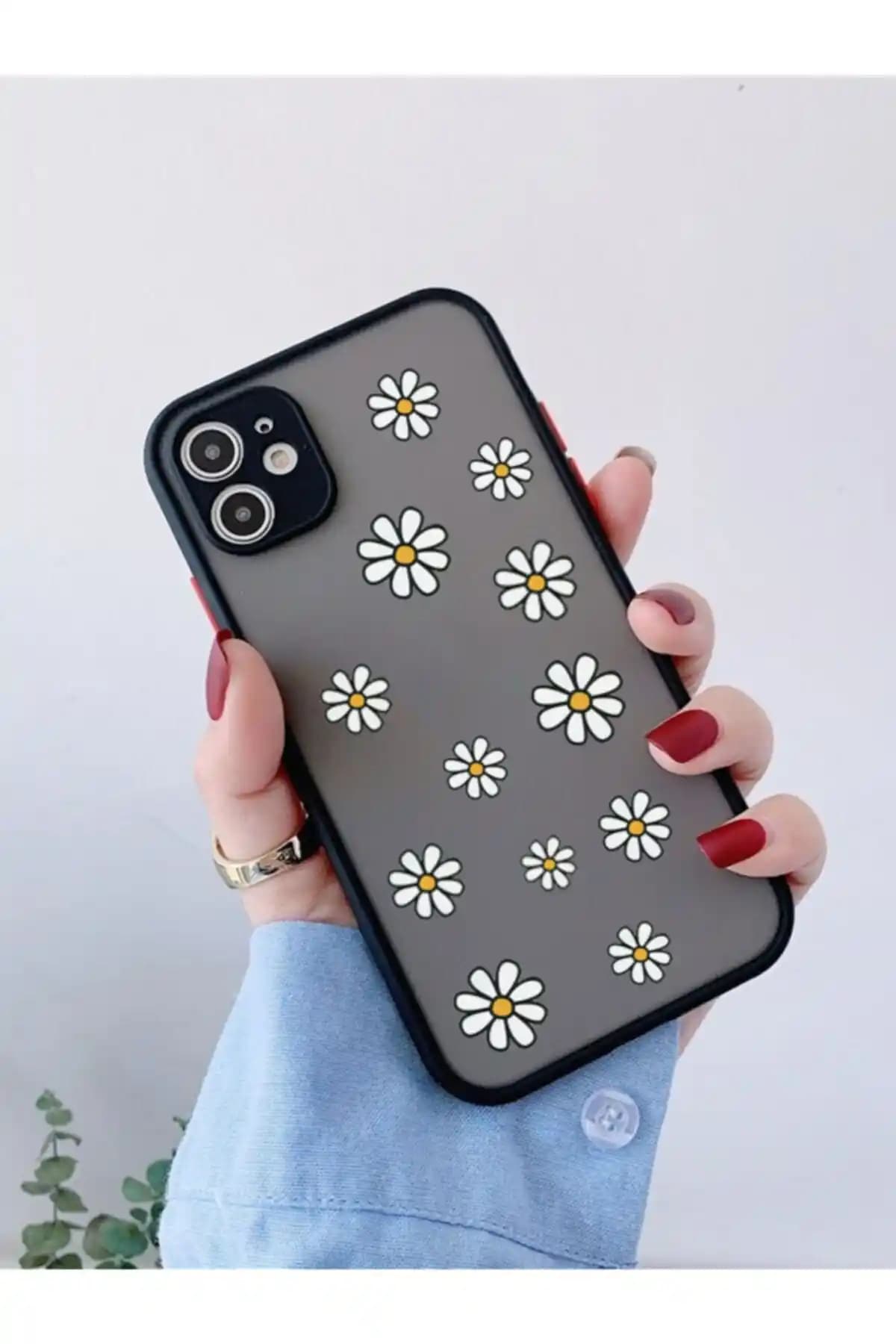 Mooodcase iPhone 11 Uyumlu Siyah Papatya Şelalesi Desenli Kılıfı Estetik ve Koruyucu Özelliklerle
