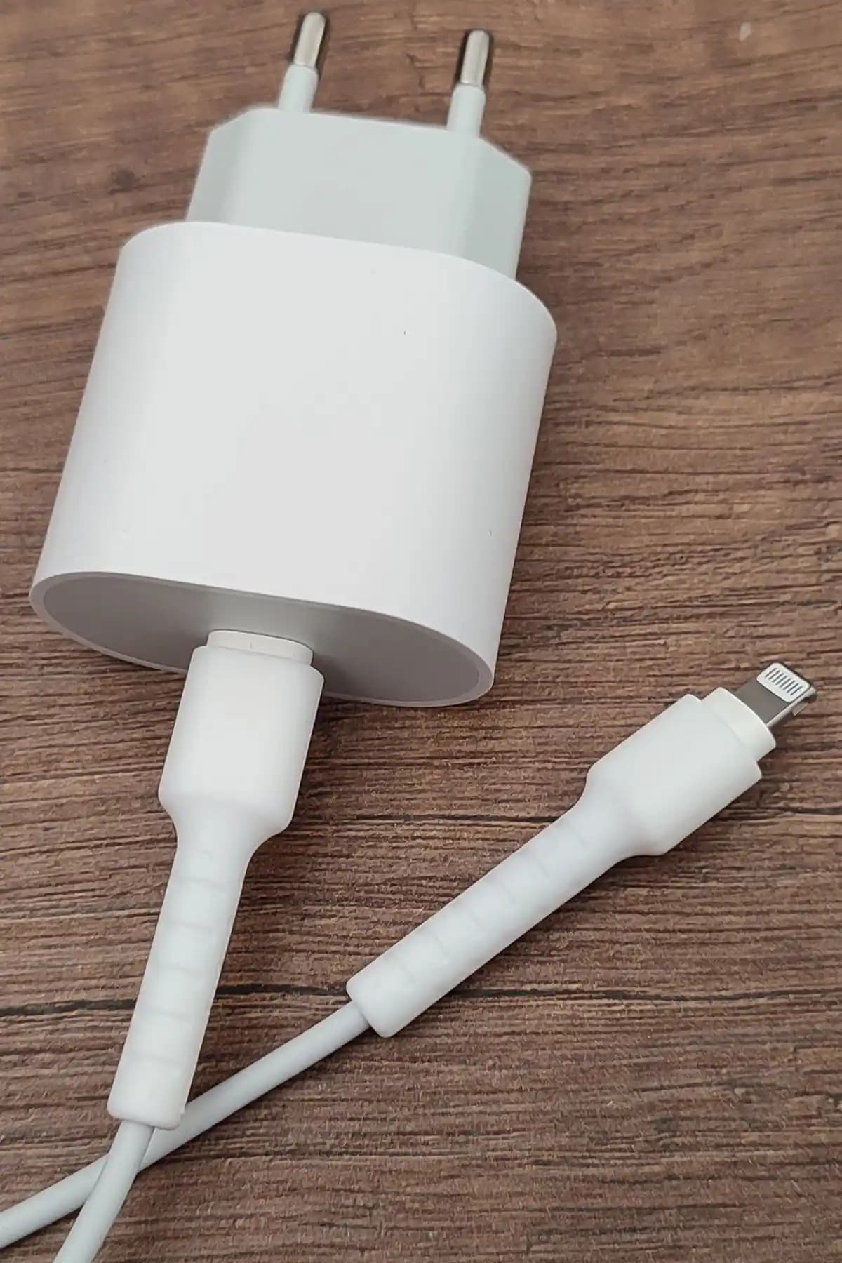 3GEN CASE Kablo Ucu Koruyucu: Dayanıklı ve İşlevsel Apple Kablo Koruyucu Aksesuarı