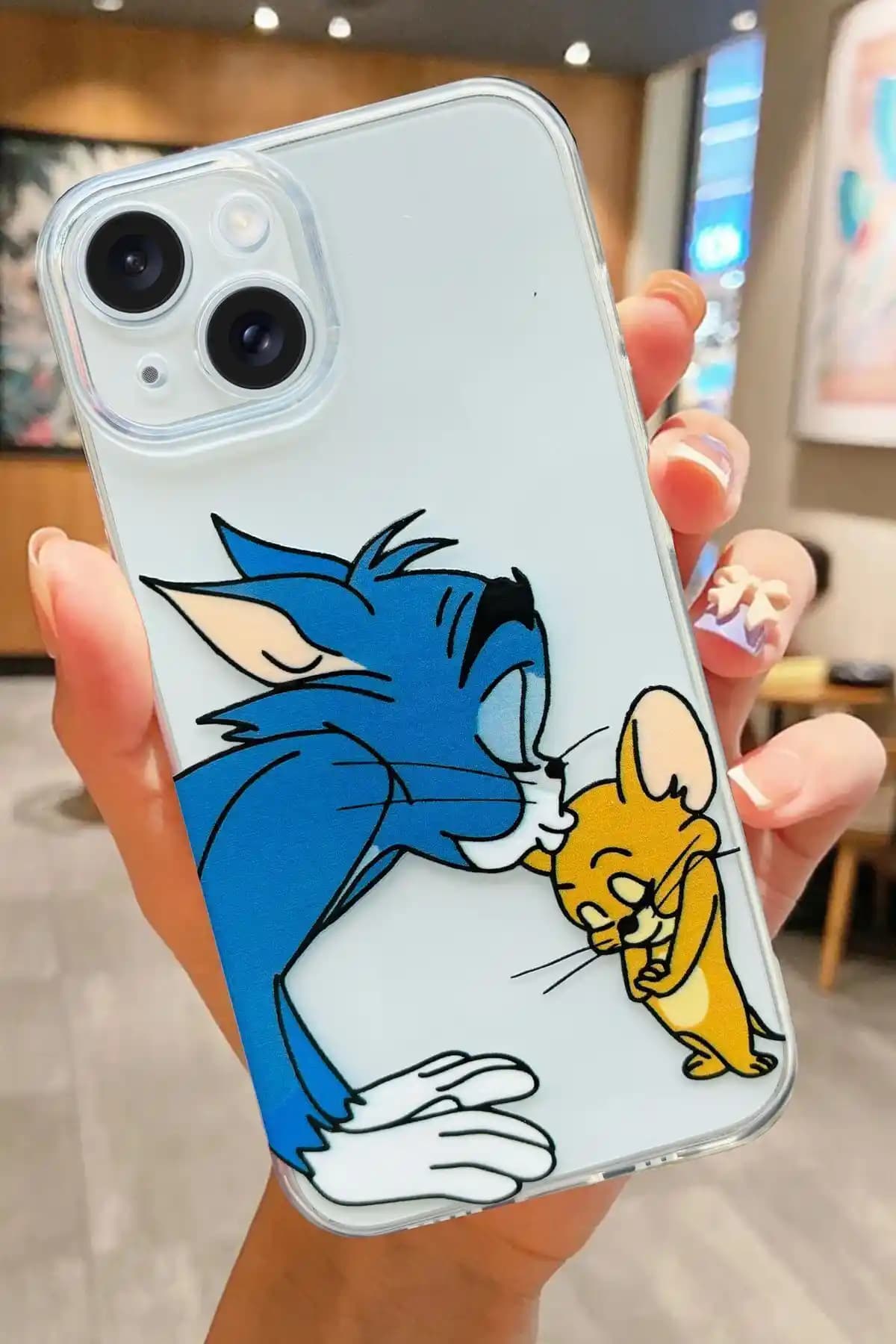 iPhone 13 ve 14 Uyumlu Tom&Jerry Desenli Silikon Kılıf ile Telefonunuzu Güvenceye Alın